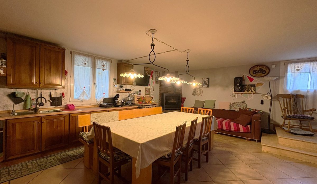 12a92f23-a2cc-4281-9f6f-2e8a90d7a5ca