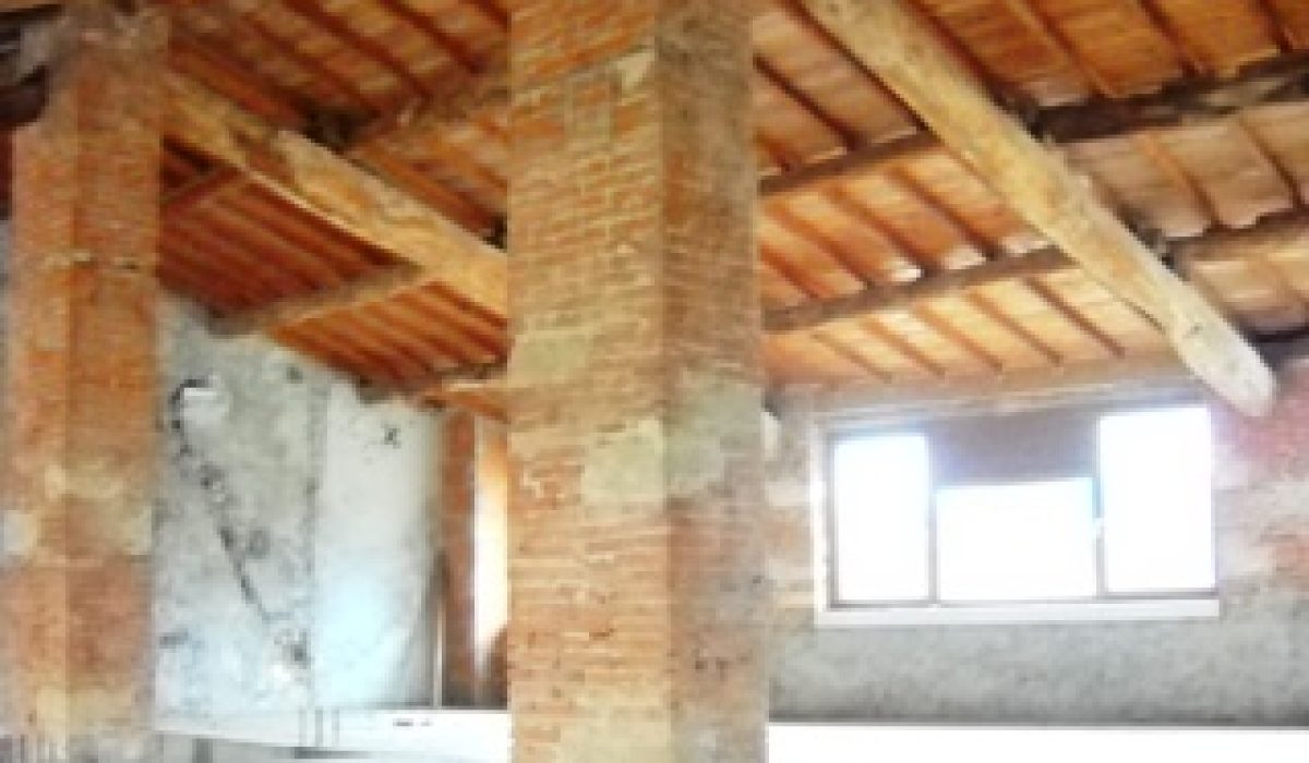76 Interno barchessa