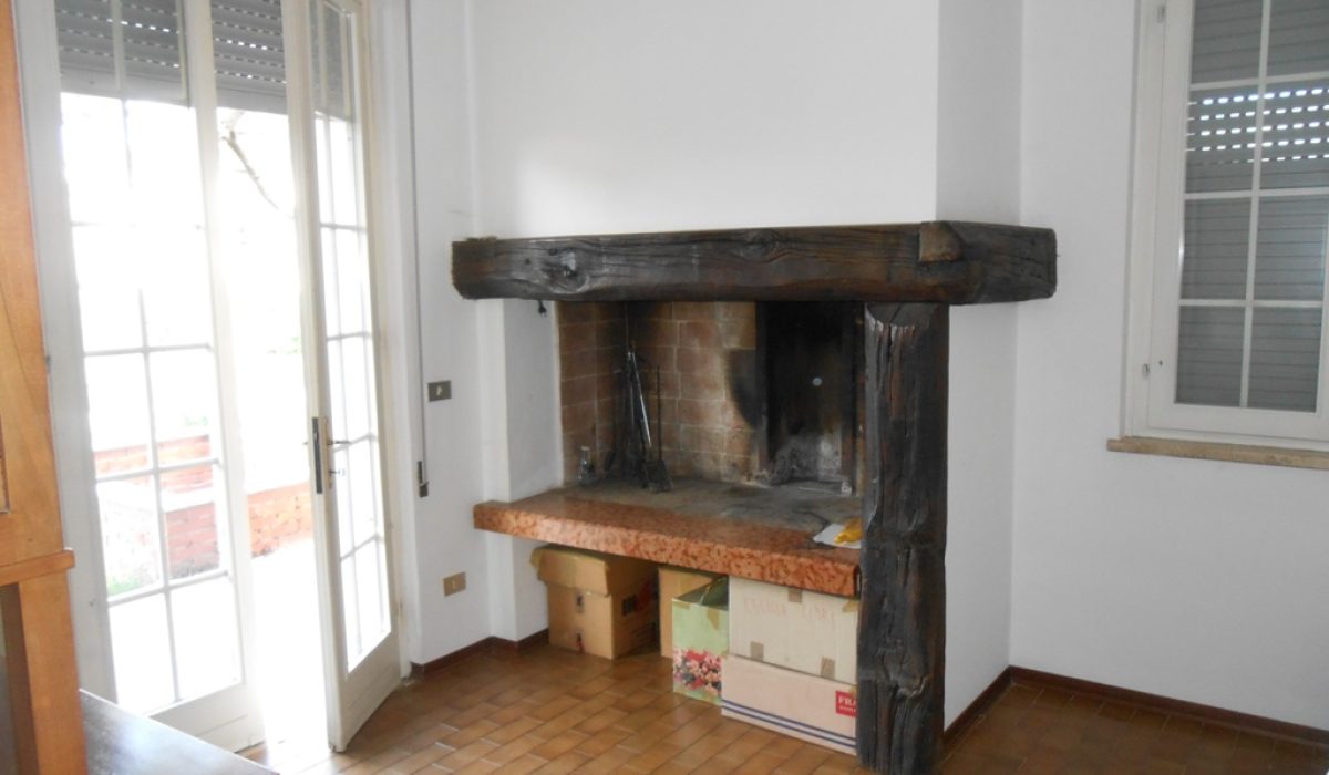 652 Interno