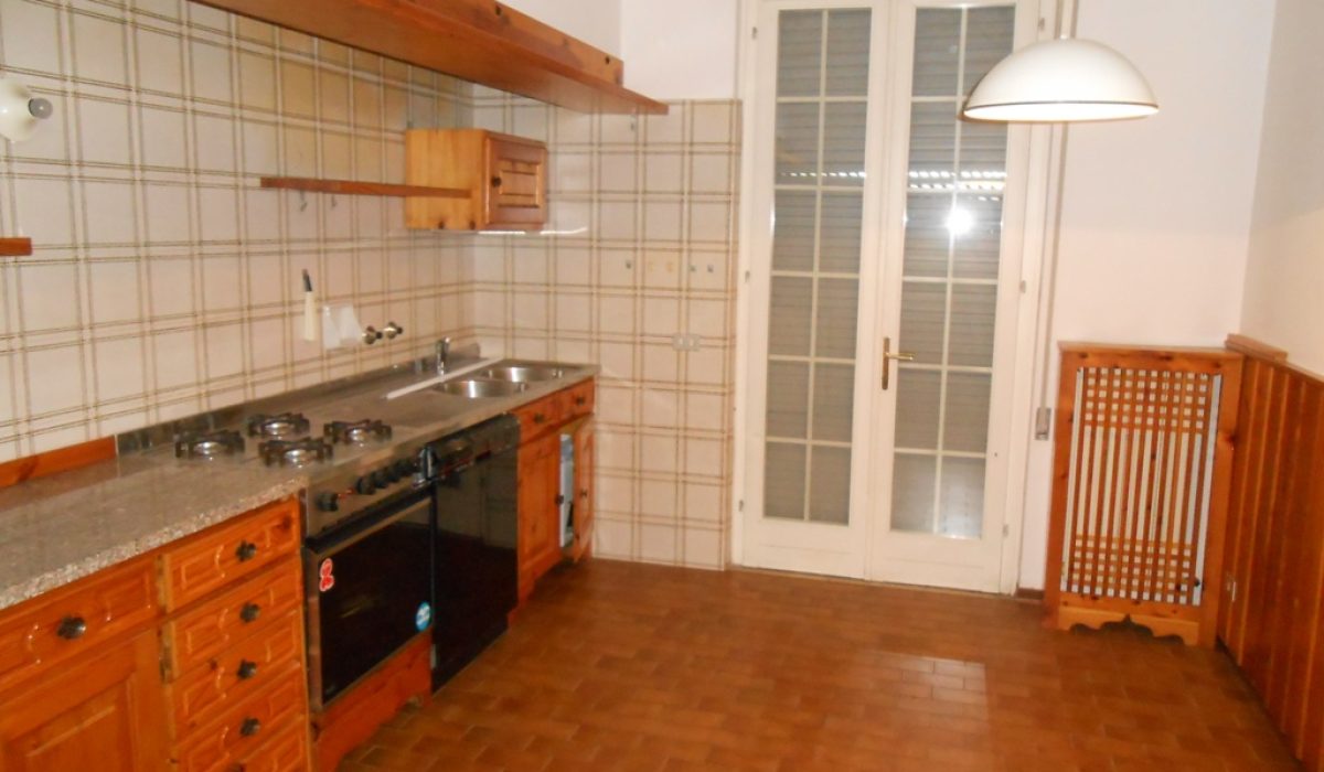 652 Interno