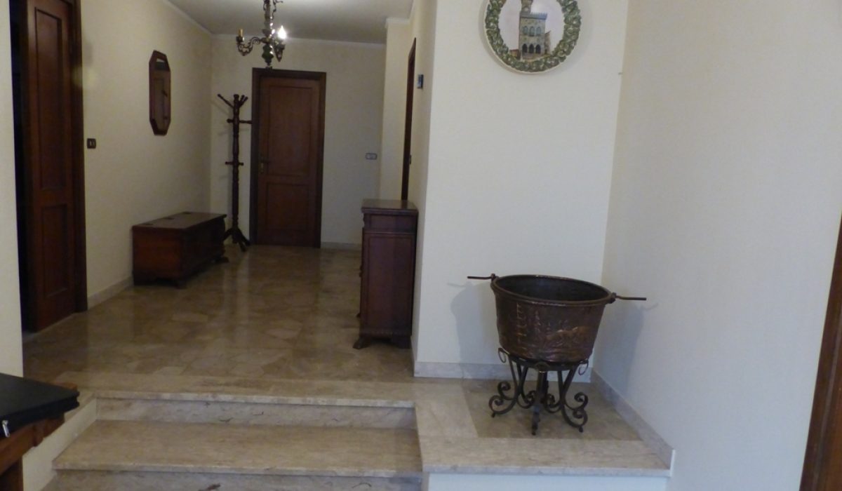 746 Interno