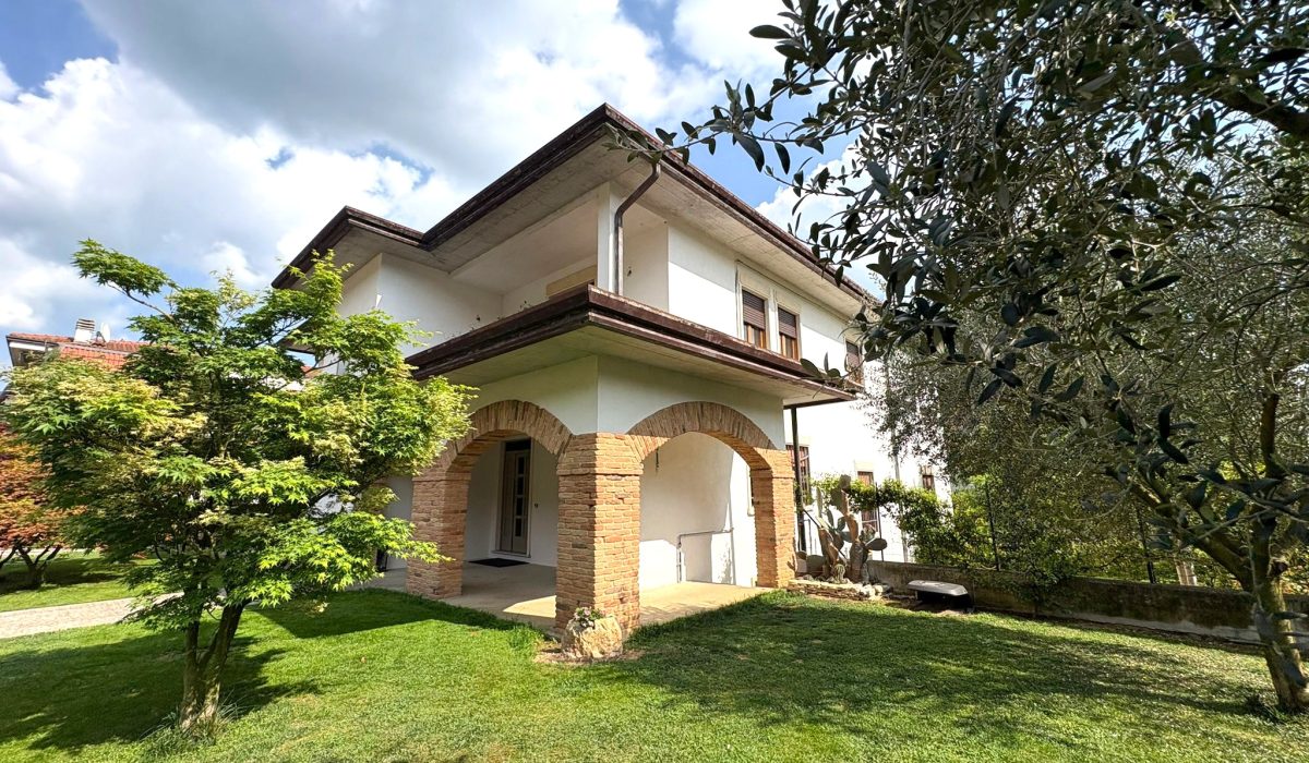 1c1b63bf-59c5-4b75-8164-413b06c2c7f1