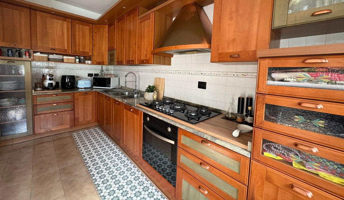 20a59f7f-8d9f-4ef0-96fa-ac87a8e94afd