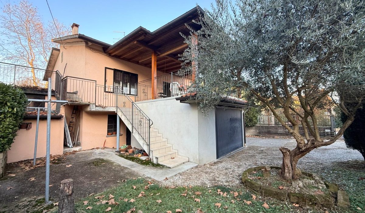 229baa87-6b29-47f9-8533-60d2c45cbf57