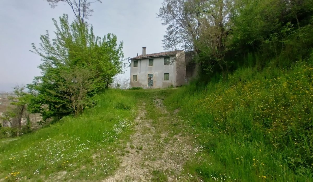 2af4aa8a-0a59-4185-b423-323a3e4c0b7e