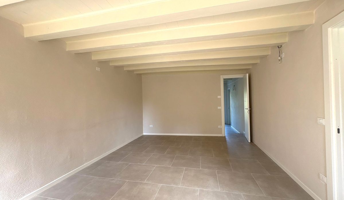 32363046-ce05-405e-85d4-52e4a5b0fb8c