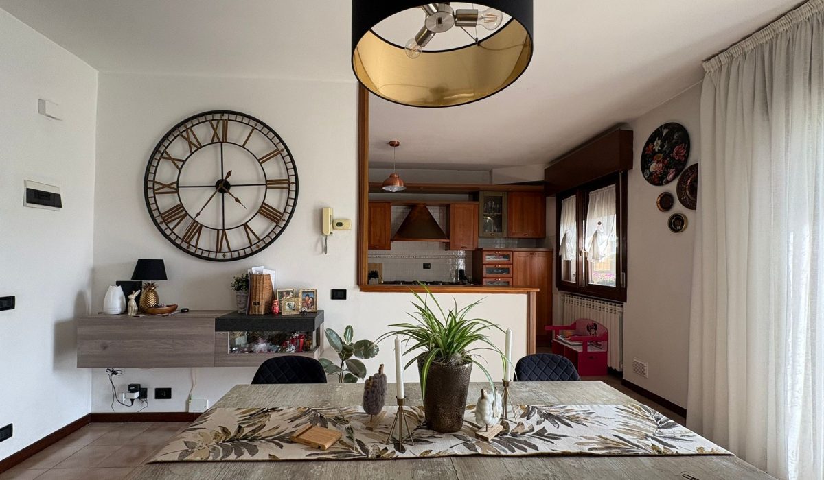 342da1ab-860e-473d-a59c-31649de4ce28