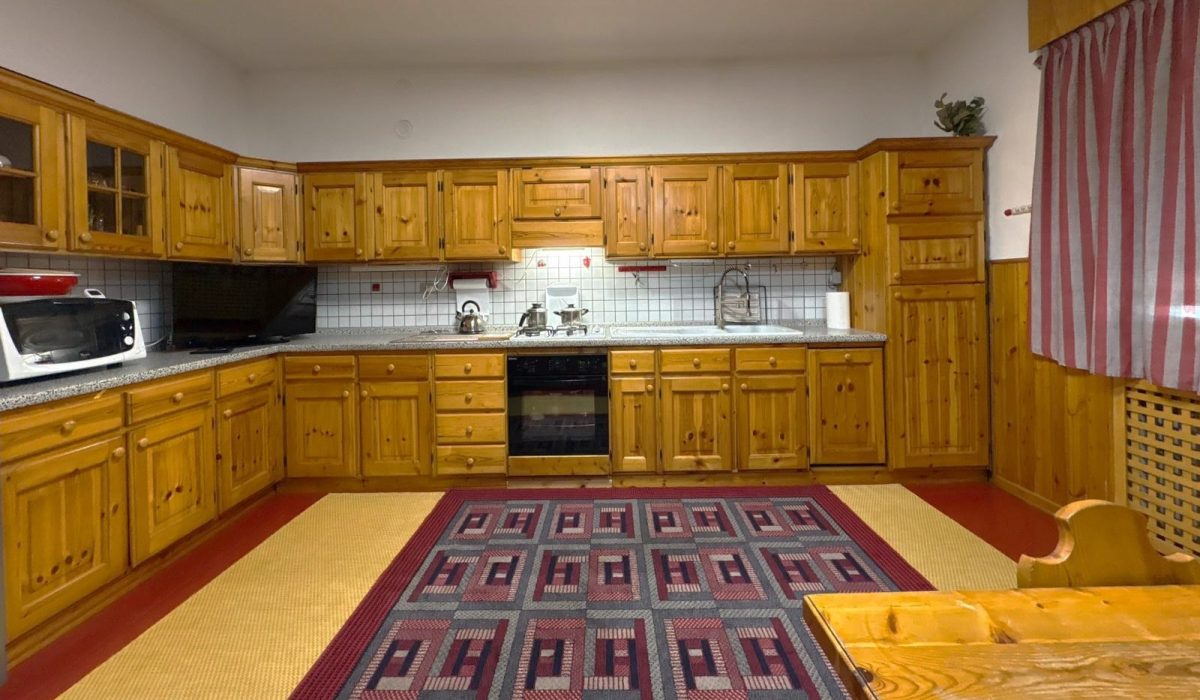 4d328c50-beef-4103-9c37-e58cae0439b4