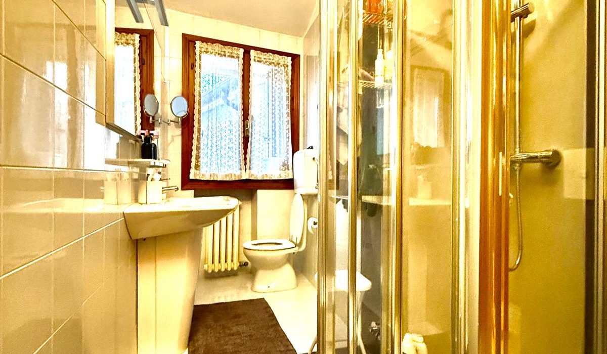 4e46c87b-cbdb-414d-b186-0e8bbc7b8582