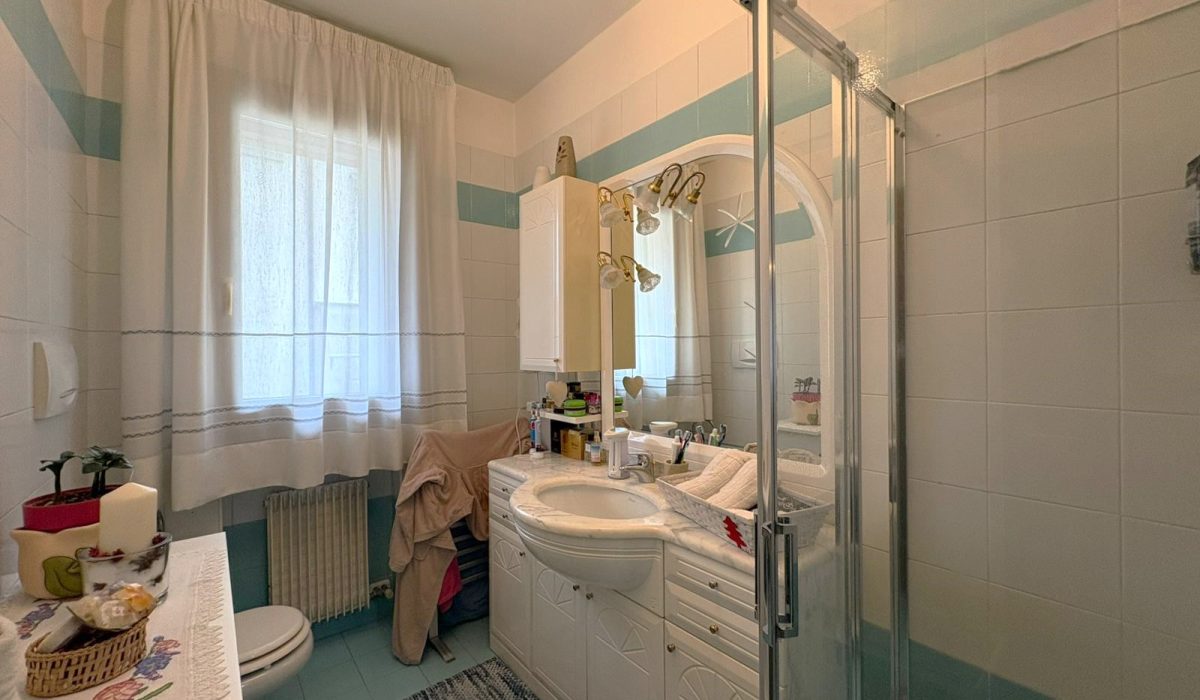 6115b4f2-803d-47c1-a3f0-a342a3b545a9