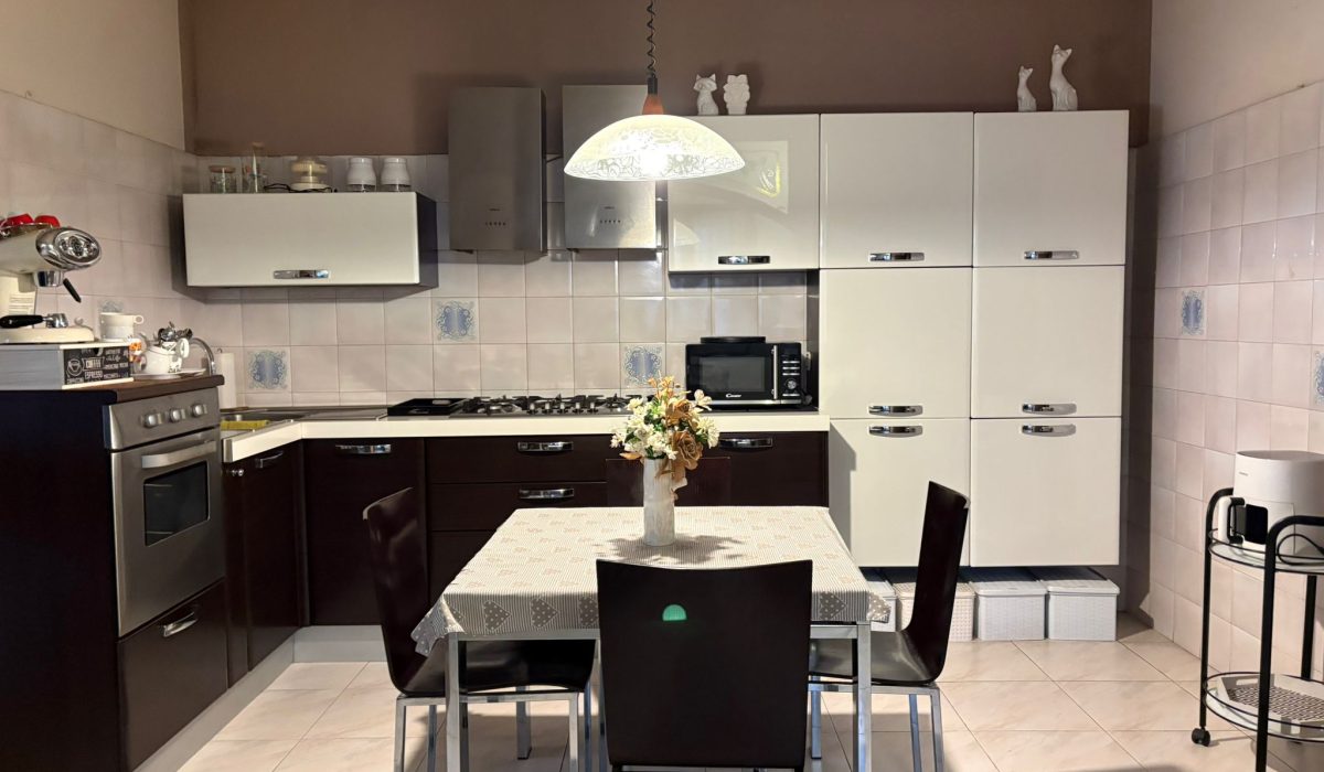 6b4809e5-f8d4-44bc-ba48-c83923c029ce