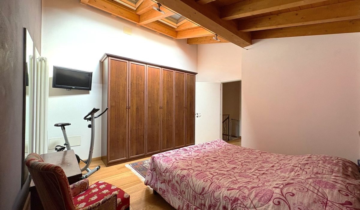 6be02b44-5959-4a9e-831b-b301ed2175cc