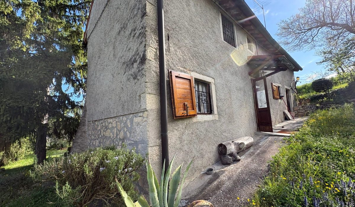 733f9dc7-d84d-47b8-be34-0766c918d61f