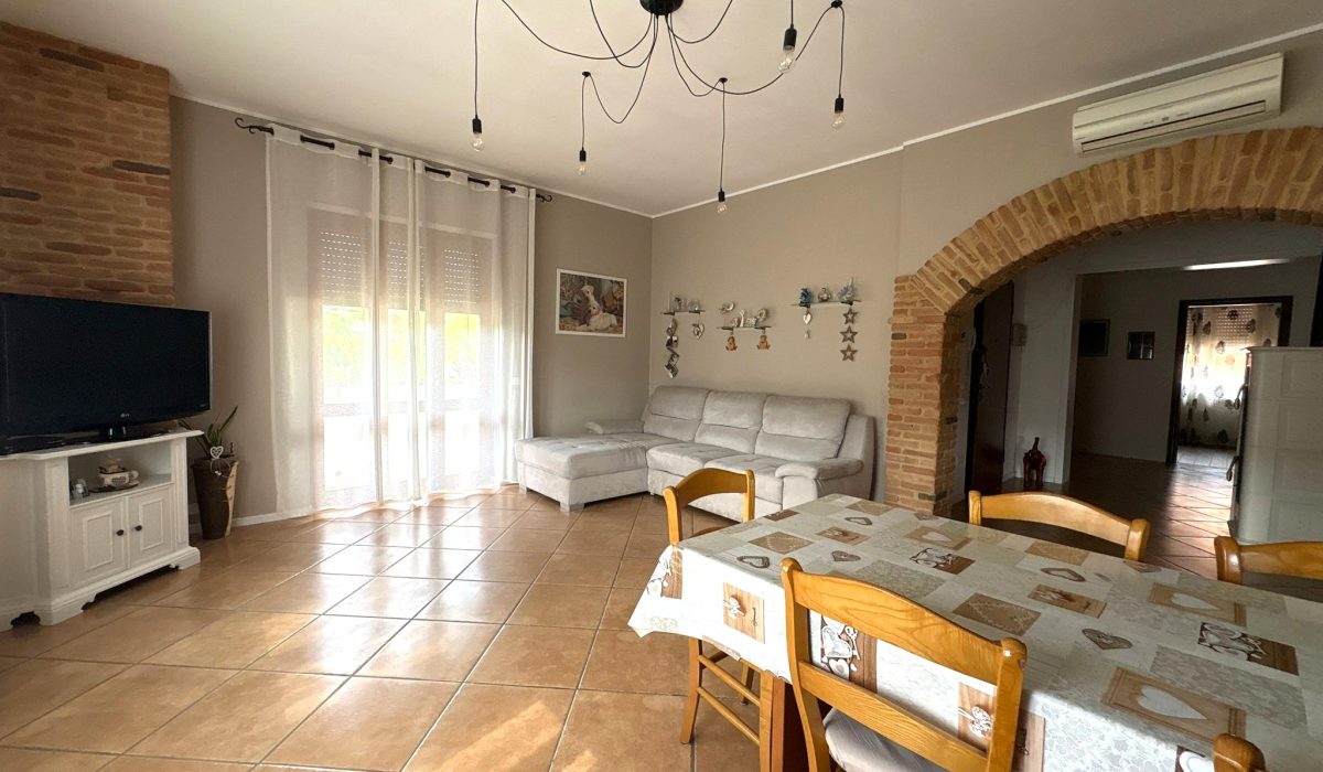 7ac85bf9-40f5-4c59-9198-edb0fa1e67d5