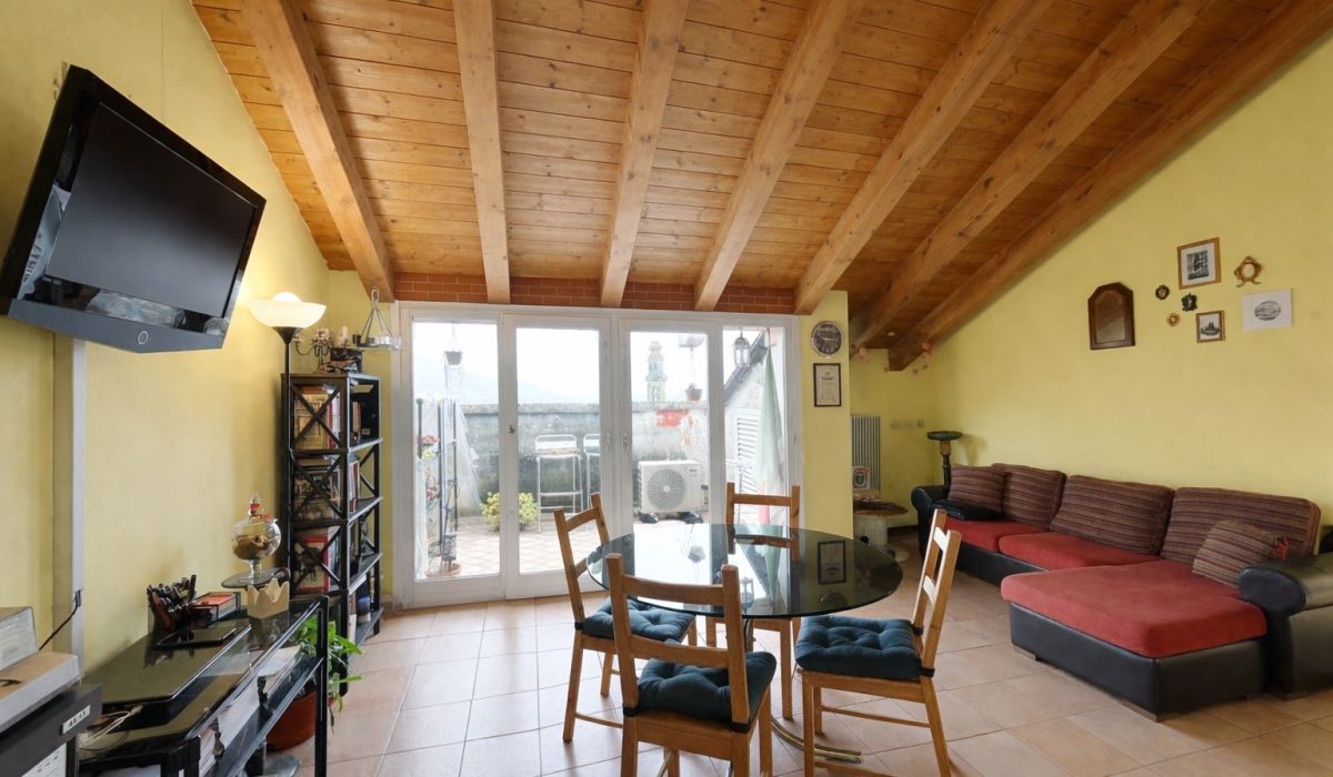 82711992-4b5a-422a-8682-d7caeae5af21