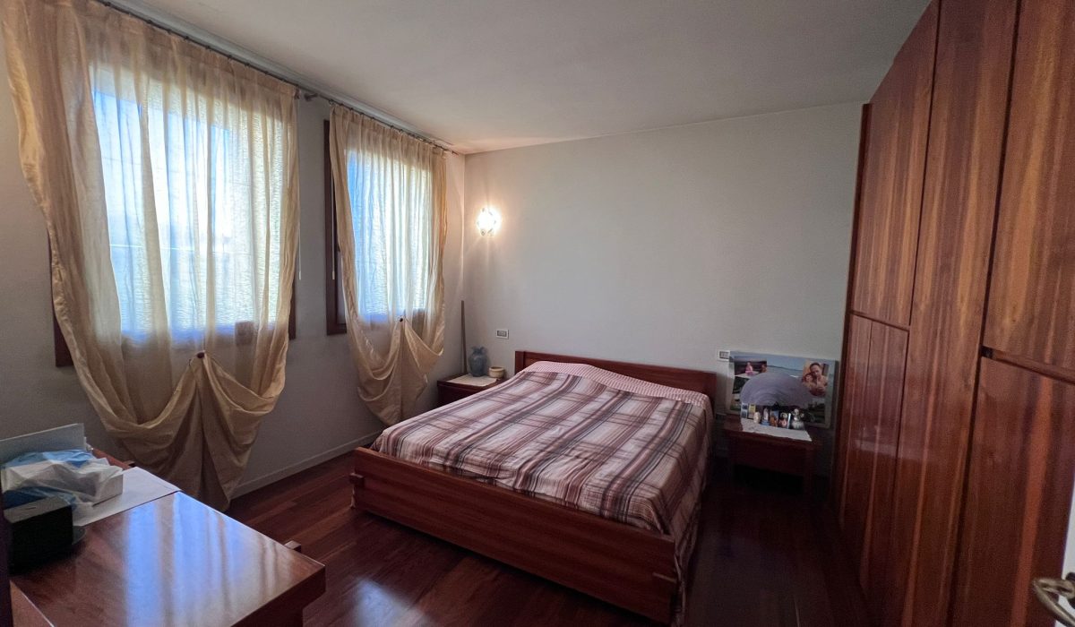 83db4feb-4aa3-4940-8cf0-229b72d4e99a