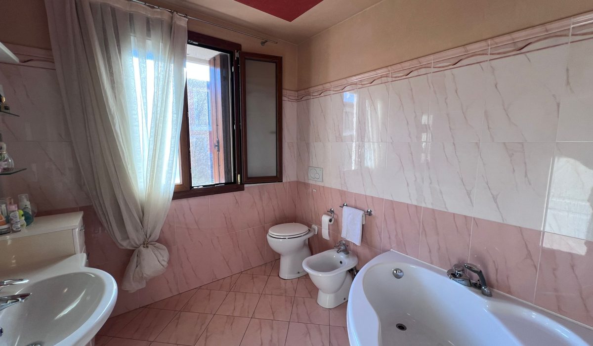 8440f783-eb6d-47b7-a9ca-3e6421b657f8