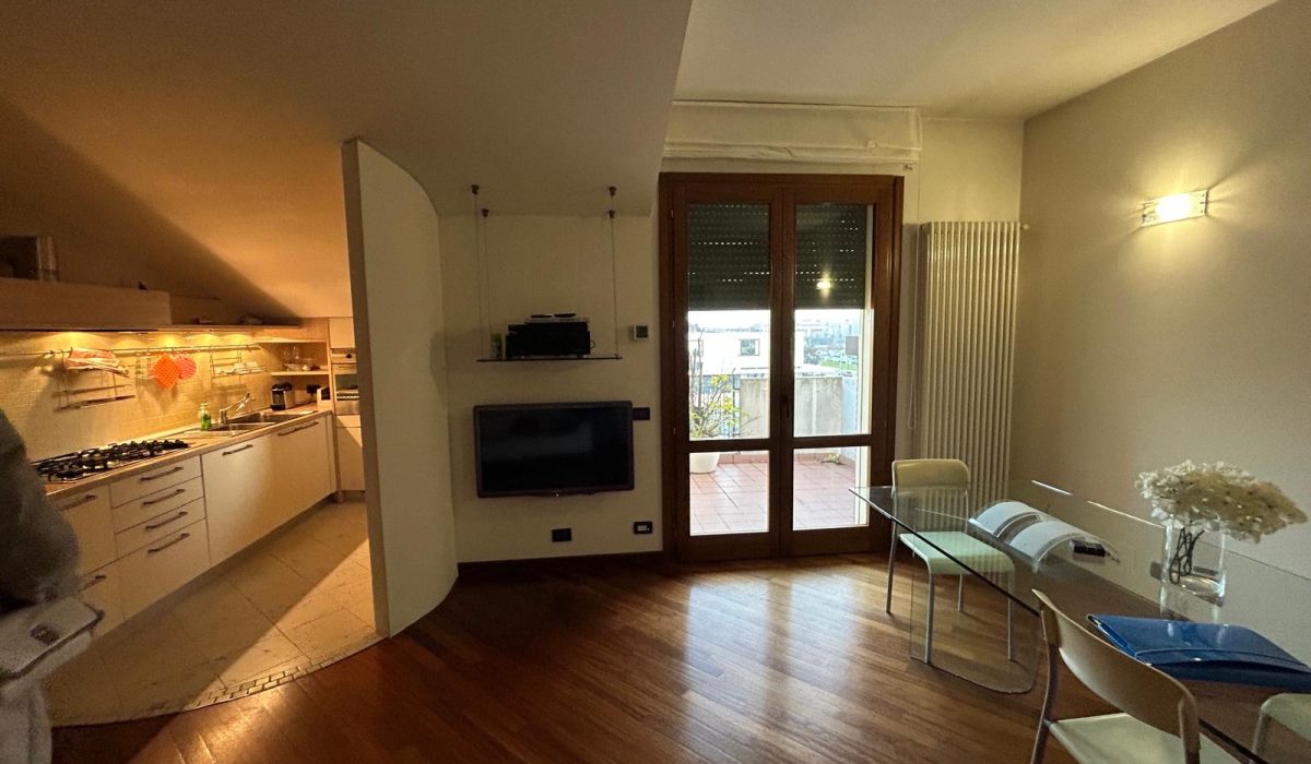 89b42895-5f7f-458a-9c3d-96e98a694215