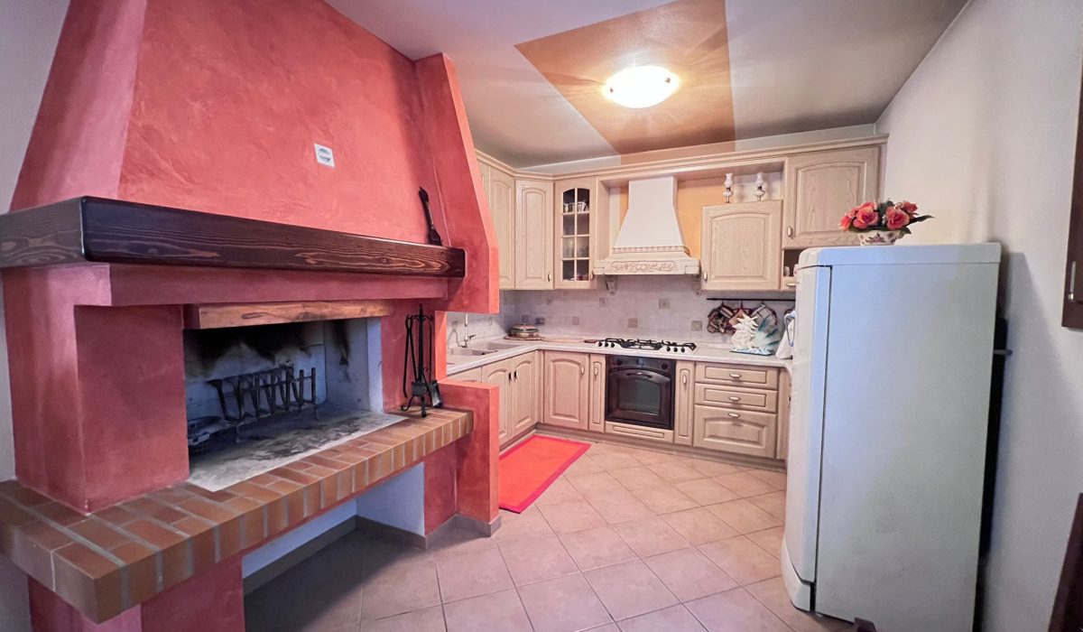 8c91a116-745a-48a3-a692-298e794b69c3