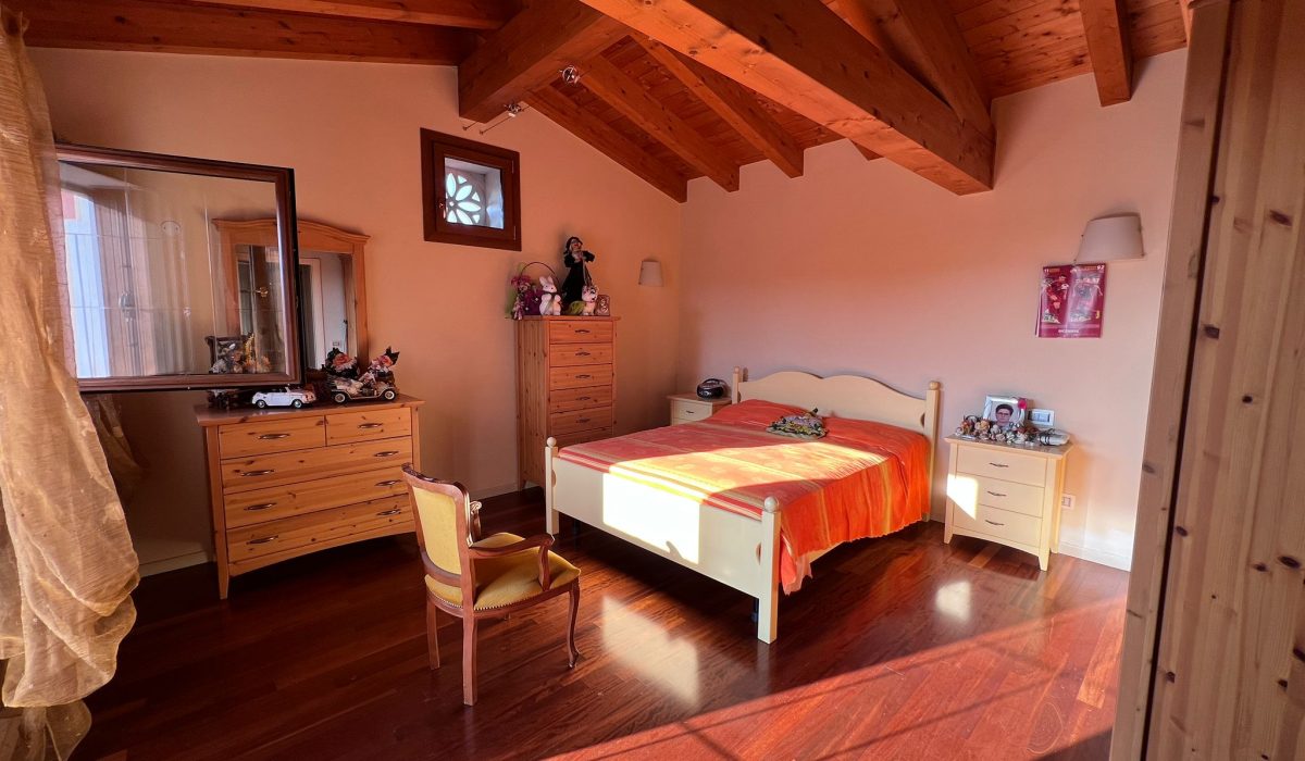 8daa6b6a-a4c0-4f8d-913b-7d9738f54e03