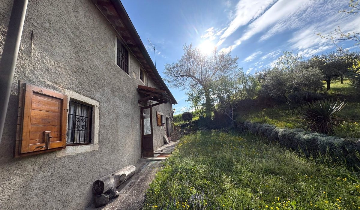 8f9a6195-9773-4c66-a9de-a579ab9035d8