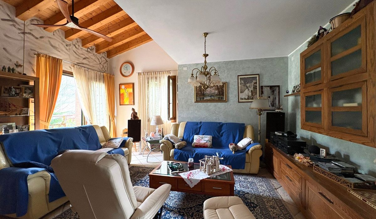 8fa367b3-56de-41bb-b59d-49b21473f02e