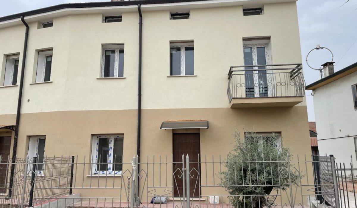 Casetta a schiera (1)