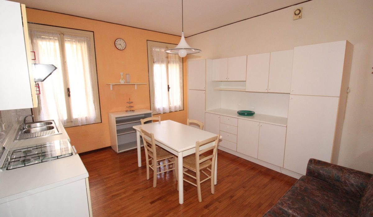Cucina-soggiorno