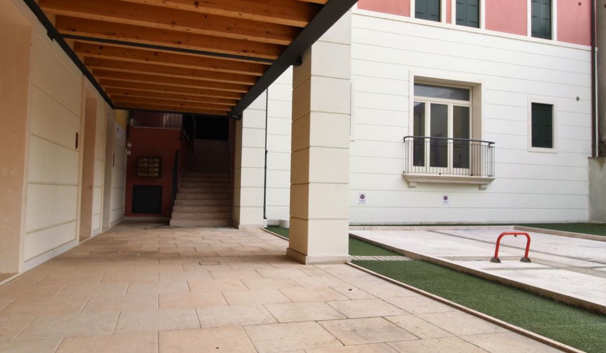 LOFT
