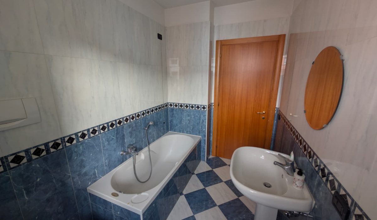 WhatsApp Image 2026-03-31 at 18.05.42