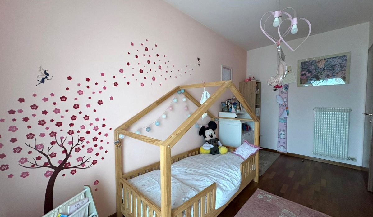 b2d70ae6-e755-4d51-91c1-141645d9239f