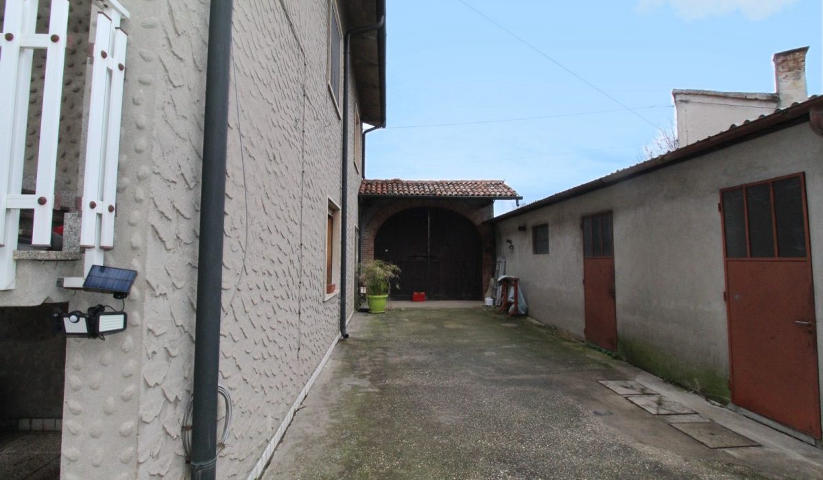 bb44fe3d-a48c-446e-a32d-10e8a642cfbe