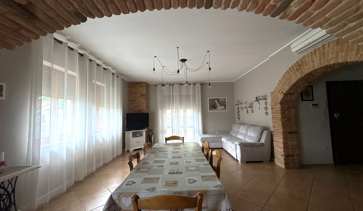 bb702c58-dc62-4c6c-99c3-27a9816fab01