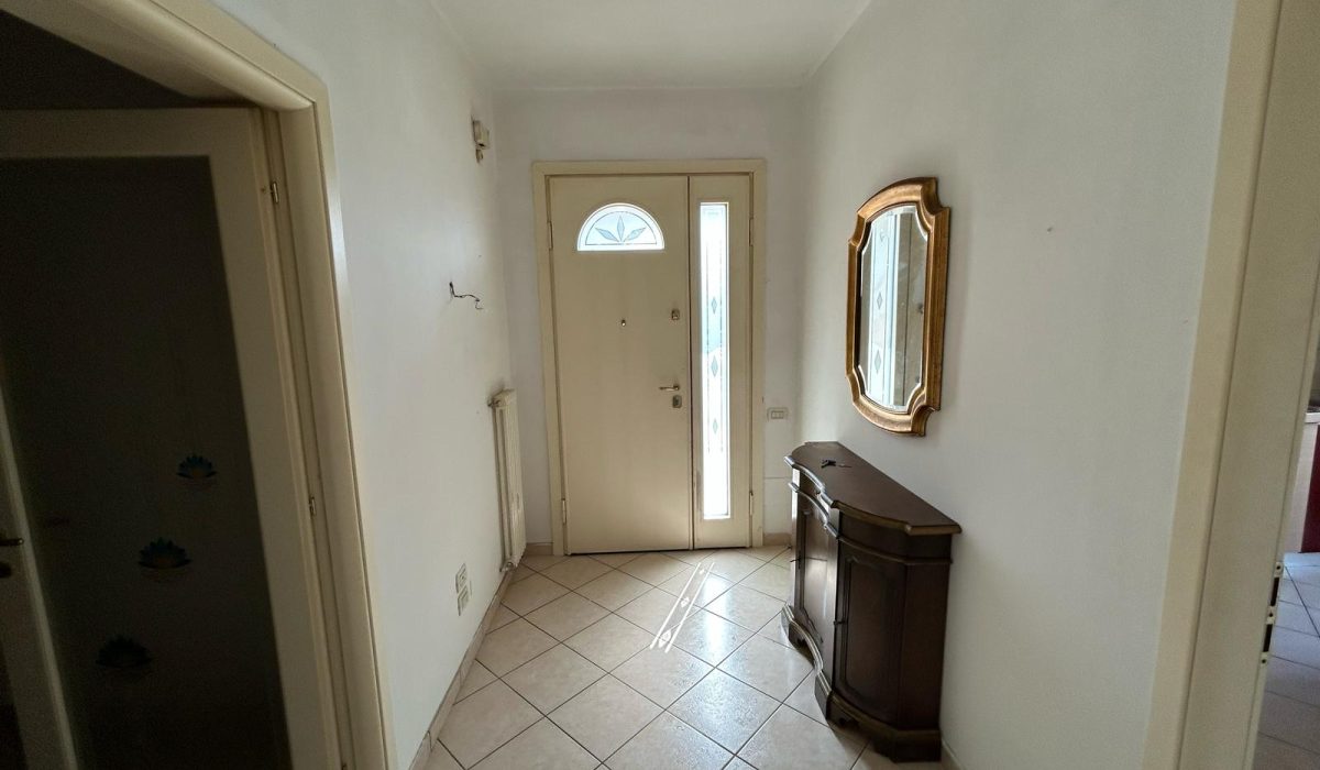 c58b544c-c674-4b05-81dc-deed0bb61de9