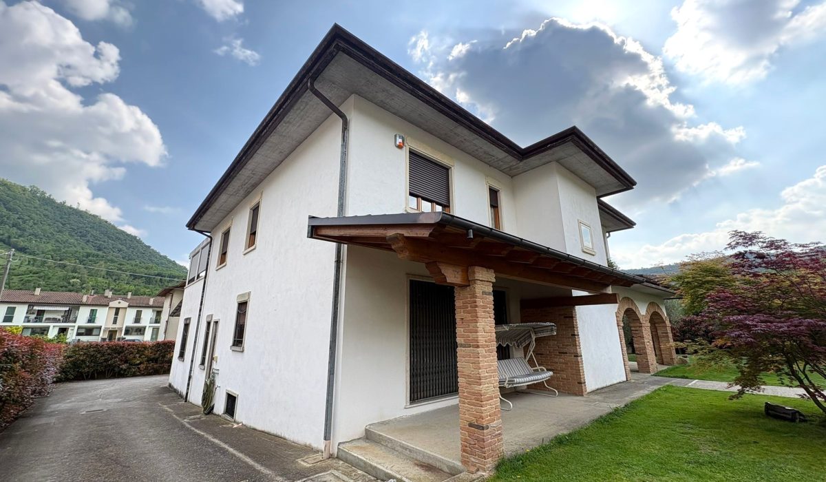 d924bc1e-32a6-4d5b-963a-96dd5c0f6246