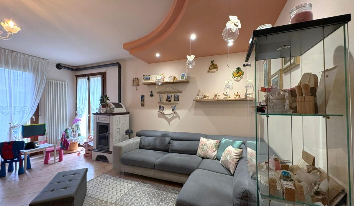 dbedf180-da1f-4ca3-b971-d71e087b697b