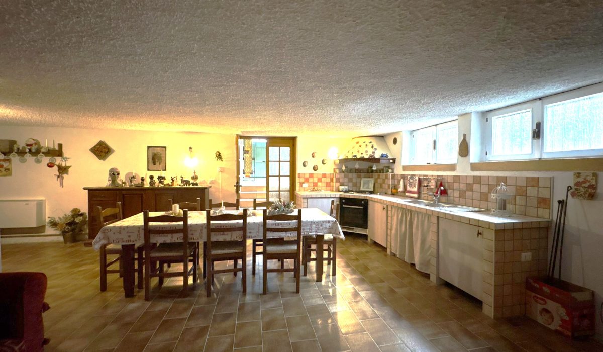 e7a10c1b-6f19-4b27-8659-24faf8c2cc88