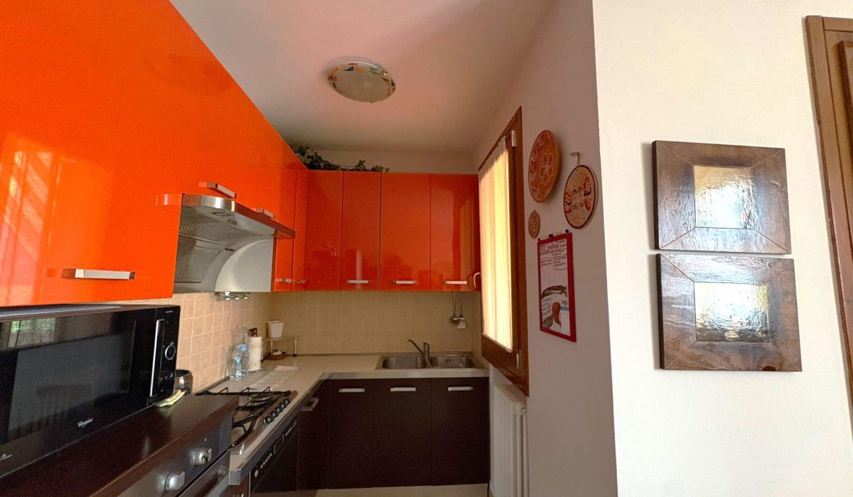 e82a26b6-7bce-4a6e-a39f-1fc086de60ec