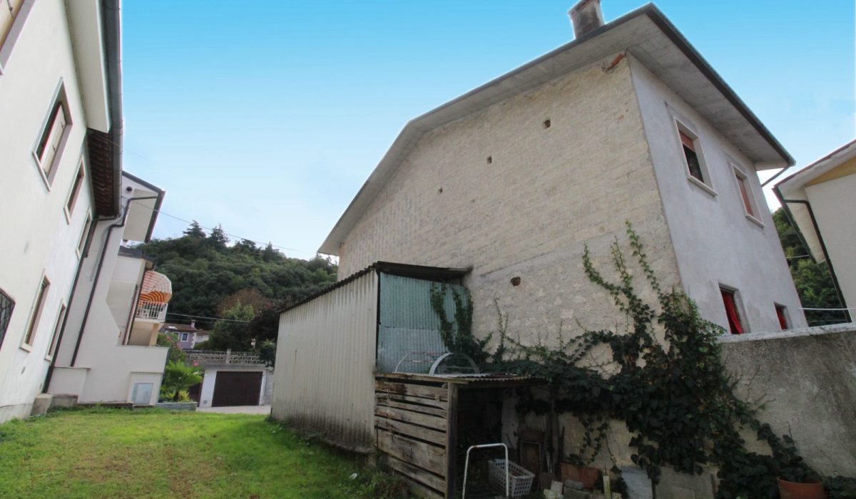 fa5db866-fe6f-474b-b7a8-4a50c5da03cf