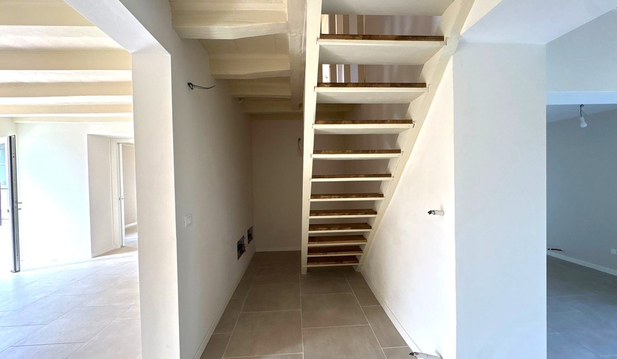 ff9823da-50fd-4065-a8ca-e22371d2df3c