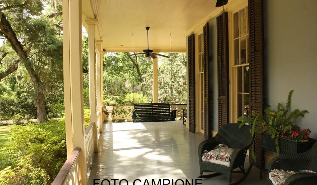 porch-186402_960_720