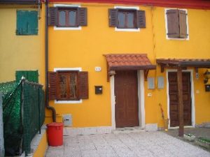 104 Esterno casa