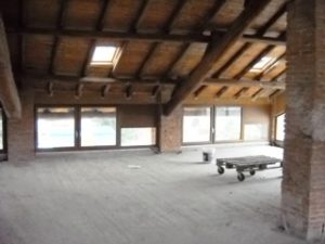 76 Interno barchessa