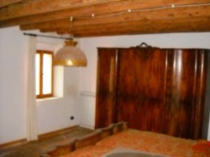 76 Interno rustico